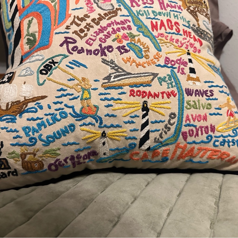 Rare Catstudio Outer Banks Embroidered Pillow 100% Organic Cotton - Picture 2 of 12